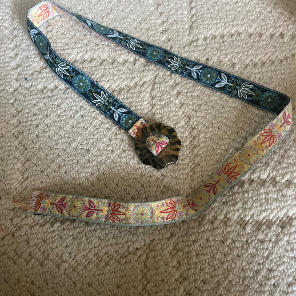 Patterned Reversible Belt with flower-shaped belt loop